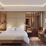 Moevenpick Airport 5*