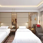 Moevenpick Airport Hotel 5*