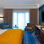Moevenpick Airport 5*