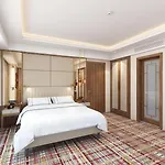 Moevenpick Airport 5*