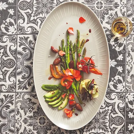 Moevenpick Airport 5*