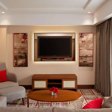 Moevenpick Airport Hotel 5*