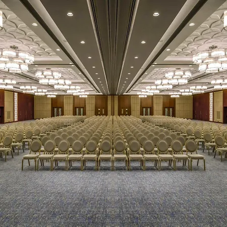 Moevenpick Airport Ξενοδοχείο 5*