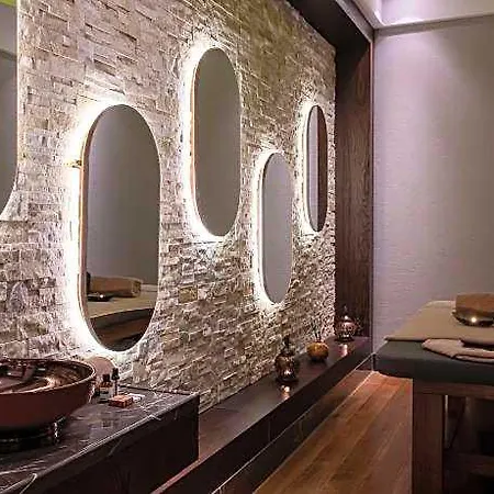 Moevenpick Airport Hotel