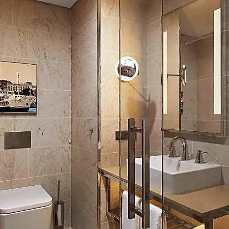 Hotel Moevenpick Airport 5*