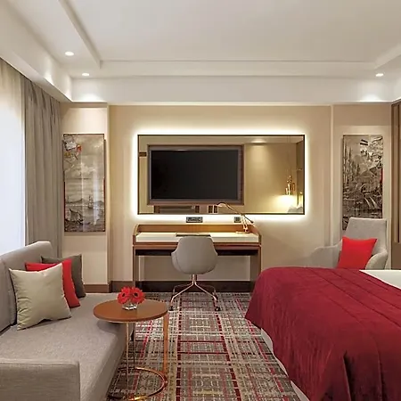 Hotel Moevenpick Airport 5*