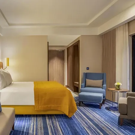 Hotel Moevenpick Airport 5*