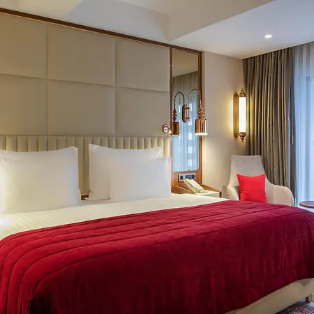 Hotel Moevenpick Airport 5*