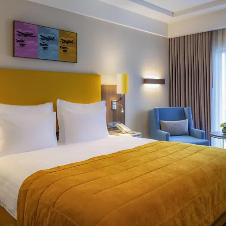 Hotel Moevenpick Airport 5*
