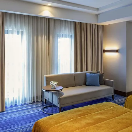 Hotel Moevenpick Airport 5*