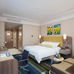 Moevenpick Airport Szálloda 5*