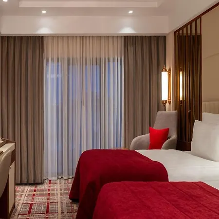 Moevenpick Airport Hotel 5*